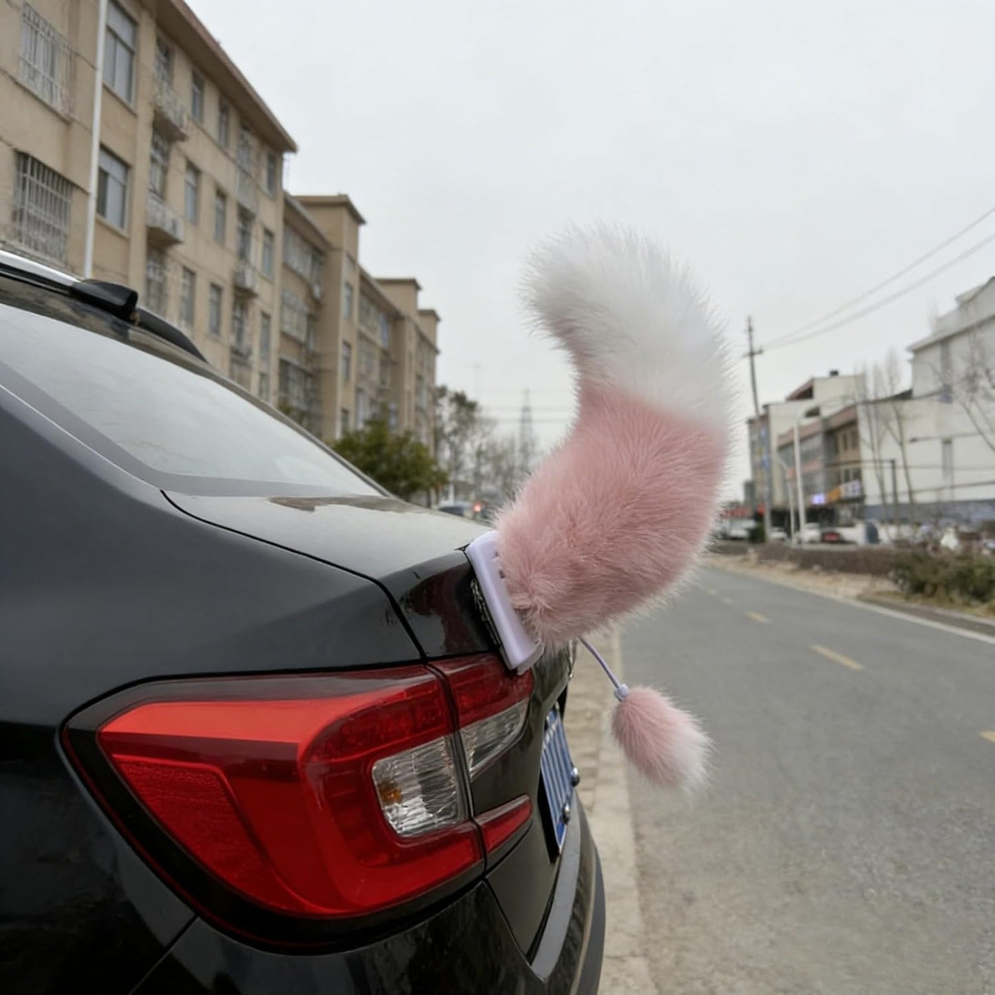 Fluffy Moving Car Tail